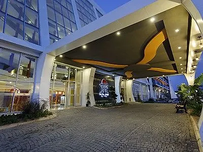 Senza The & Hotell