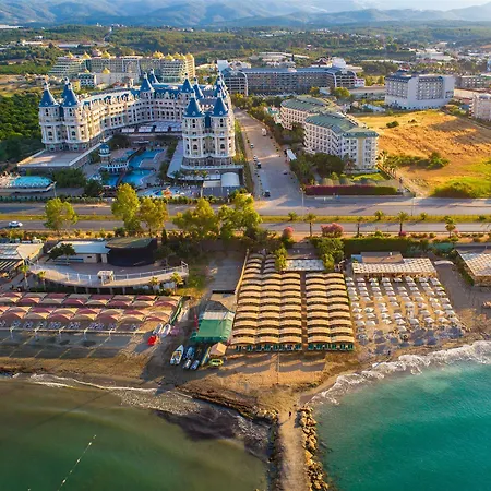 Senza The & 5* ألانيا