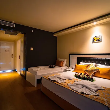 Senza The & 5* ألانيا