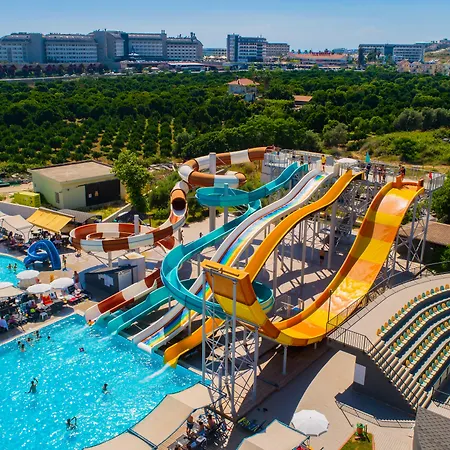 Senza The & فندق ألانيا