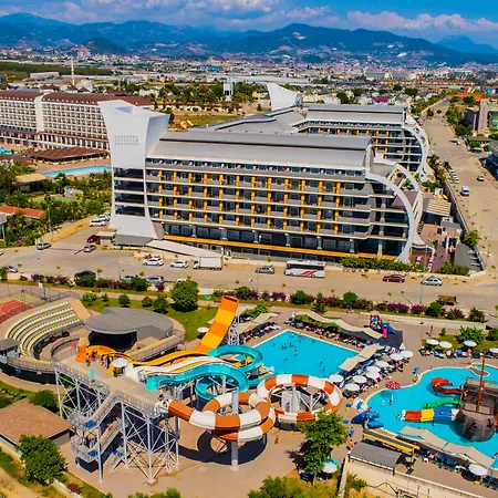 Senza The & فندق