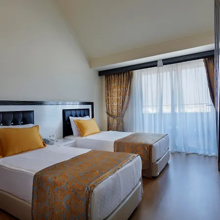 Senza The & فندق ألانيا