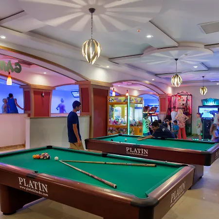 Senza The & ألانيا